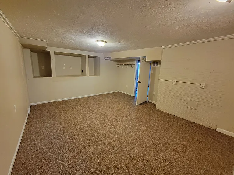 1444 S Bend Ave — Photo 13