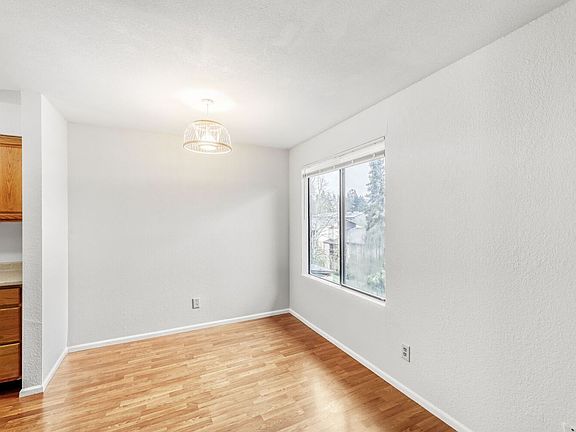 3rd image of 12515 NE 145th Pl APT D-120