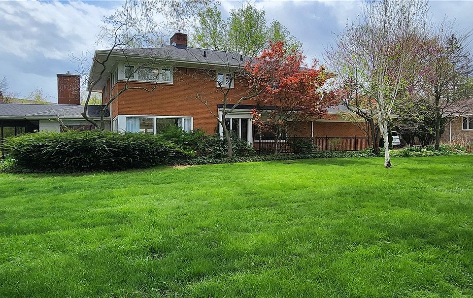 1st image of 3224 Halsey Dr NE