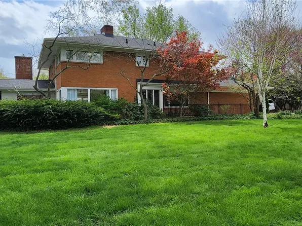 3224 Halsey Dr NE, Warren, OH 44483