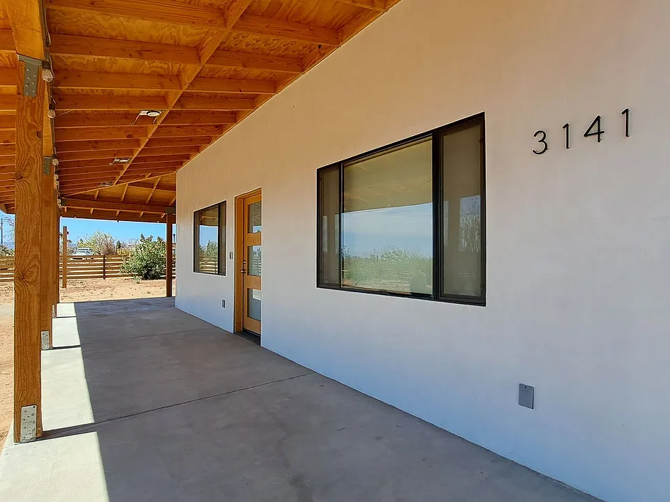 3141 La Habra Ave