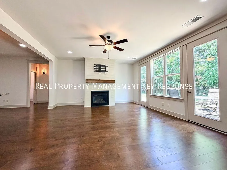 Gorgeous Must See 4 Bedroom Home Near Percy Priest Lake with Rare Features! — Photo 2