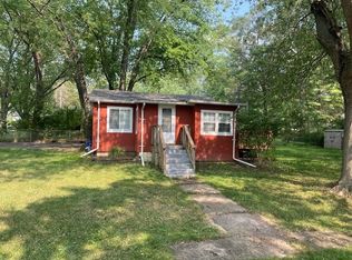 8117 Deer Dr, Wonder Lake, IL 60097