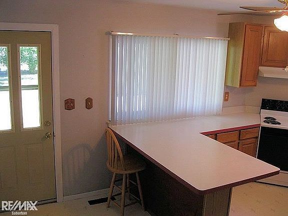 3rd image of 34520 Sandwood Dr