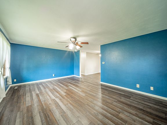 5th image of 4921 Pearl St