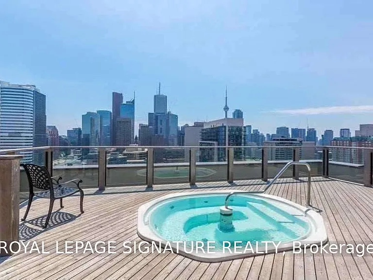 633 Bay St #419 — Photo 24