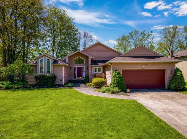4782 Rachel Ln, Richmond Heights, OH 44143