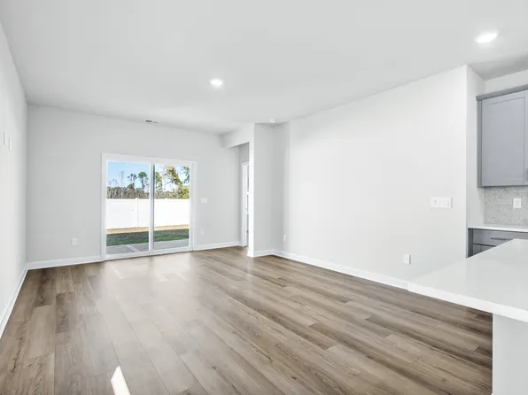 Pendleton Plan, Waterside - Boardwalk Series