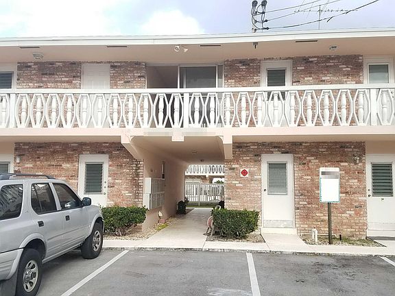5th image of 3850 NE 21st Way APT 45