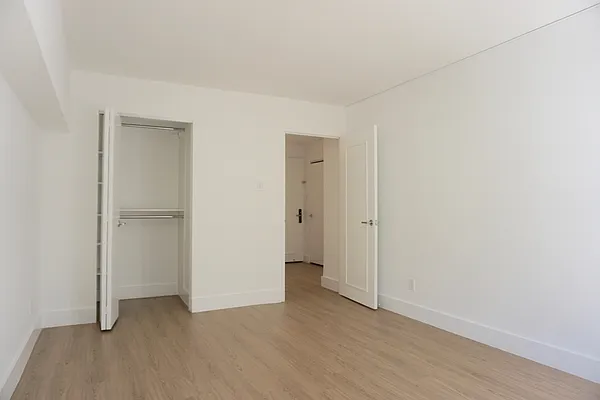 Rented by Greystar | media 6