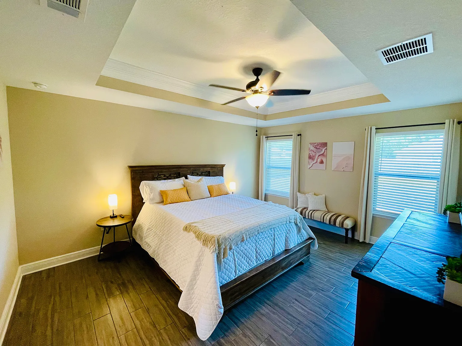 3 bed, 1213 sqft, $2,600 — Photo 4