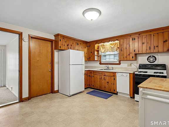5th image of 24 Bretton Road