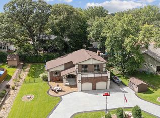 6627 29th St N, Oakdale, MN 55128