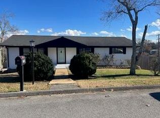 1700 E Rebel Rd, Rossville, GA 30741