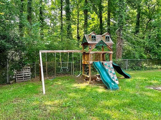 1436 Drayton Woods Dr — Photo 15