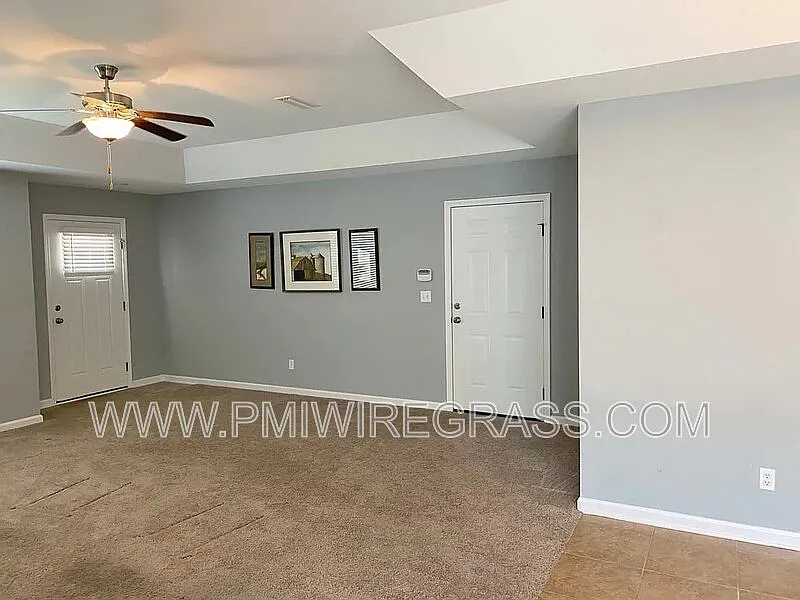 3 bed, 2.0 bath, 1429 sqft, $1,650 — Photo 3