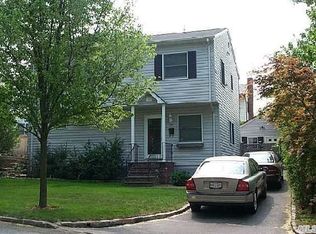 121 Avenue C, Port Washington, NY 11050