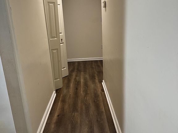 4th image of 1608 Iola Dr #B