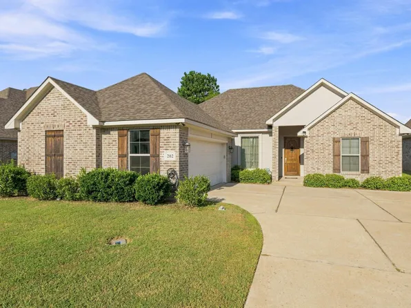202 Jamestowne Blvd, Benton, LA 71006