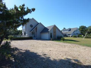47 Skyline Rd, Southern Shores, NC 27949