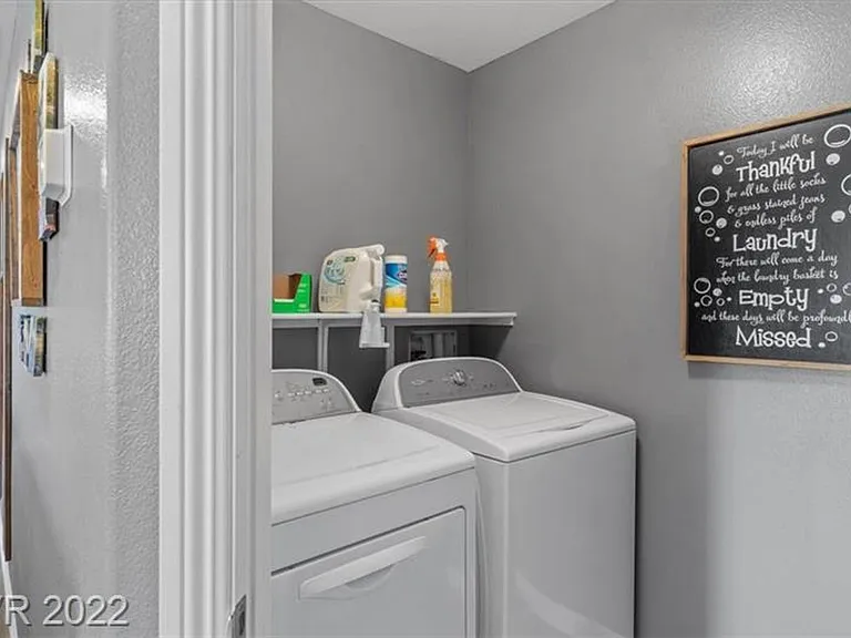 7725 Donner Peak St — Photo 8