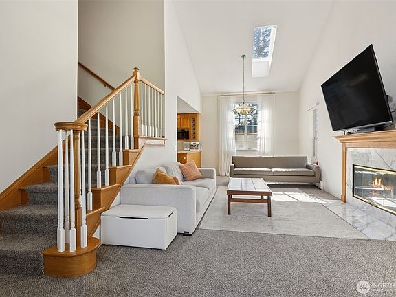 5th image of 4423 81st Avenue SW