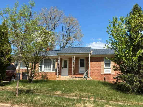 2416 Grange Hall Ct, Fort Washington, MD 20744