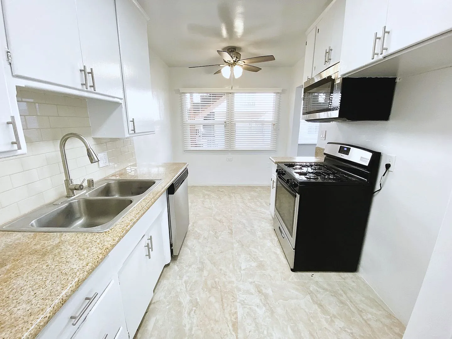 9128 National Blvd — Photo 3