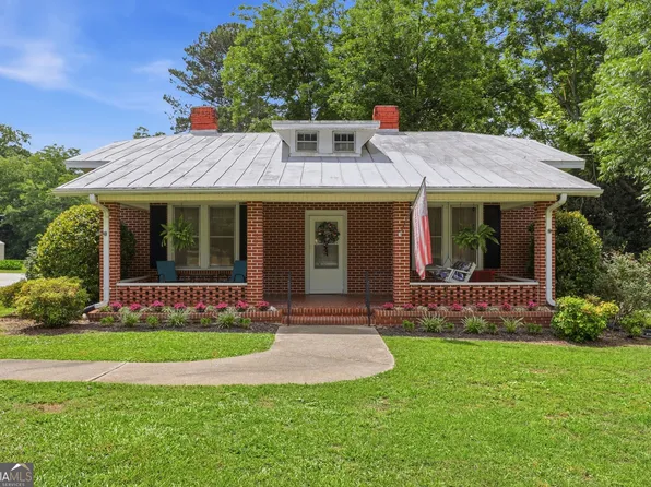 115 S Broad St, Bowman, GA 30624