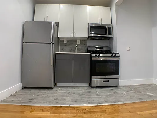 Rented by Premier One Realty LLC | media 9