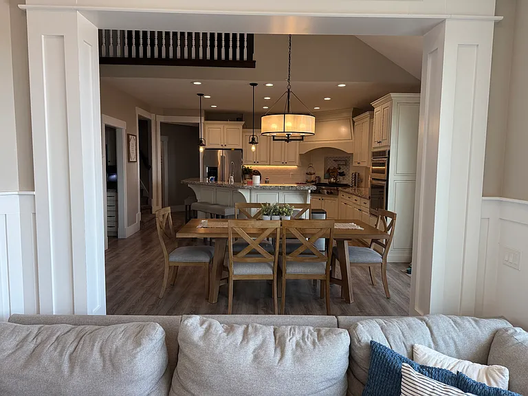 592 N Hills Ct — Photo 35