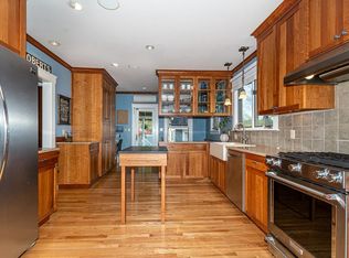 33 Union St, North Andover, MA 01845