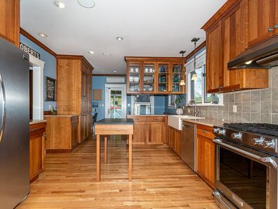 33 Union St, North Andover, MA, 01845