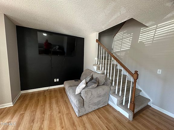 5th image of 254 Booher Rd APT C3