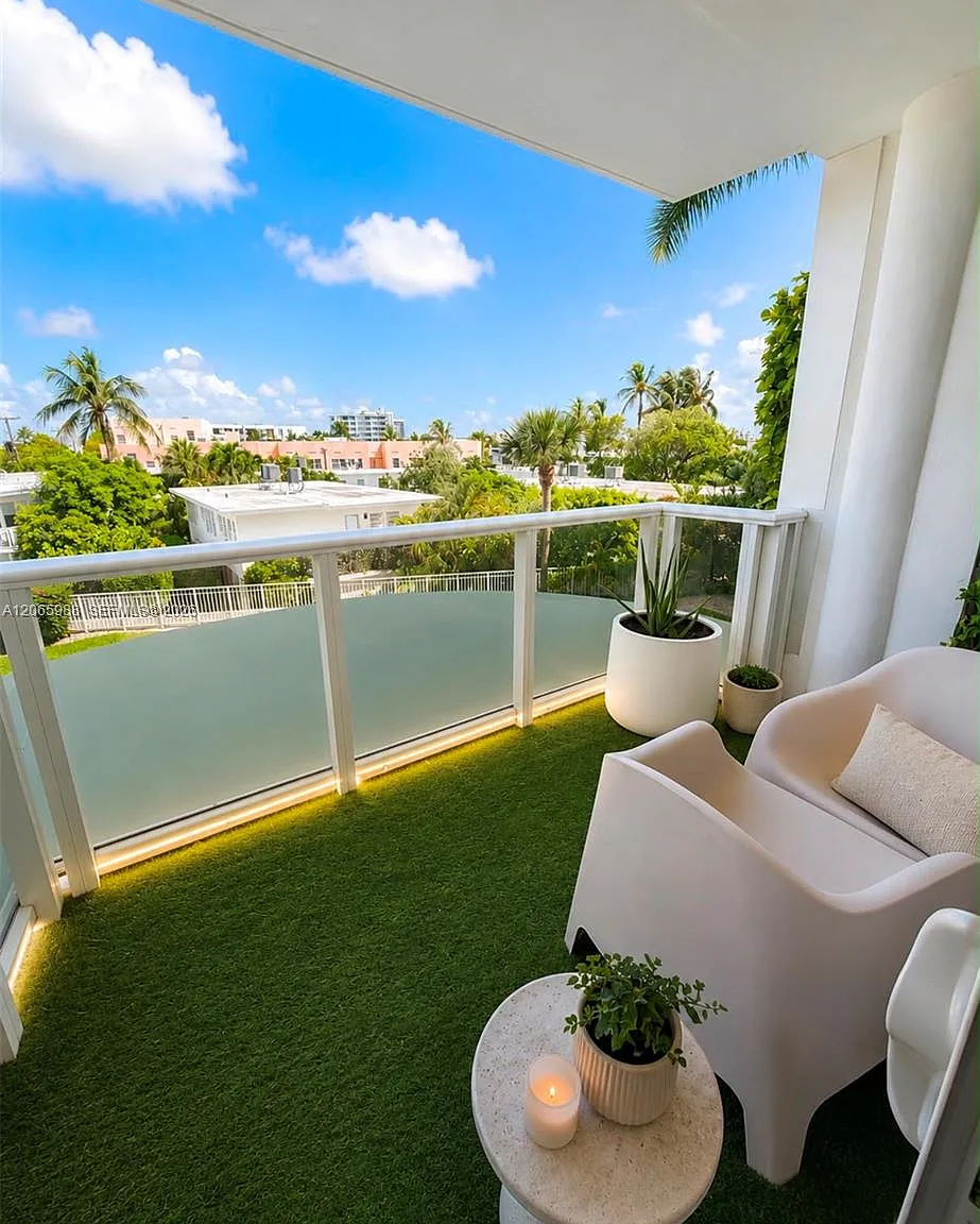 King Cole Condo — Photo 1