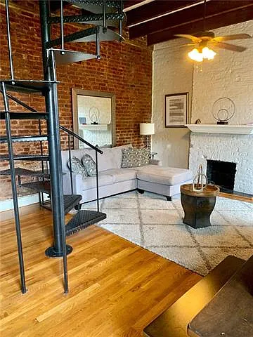 1 bed, 2.0 bath, 720 sqft, $1,600 — Photo 3