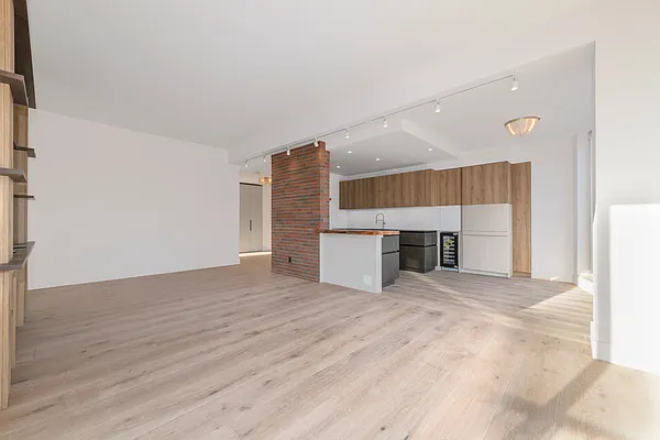 Rented by Douglas Elliman | media 17