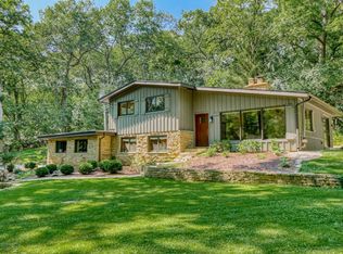 W305N2391 Maple Ave, Pewaukee, WI 53072