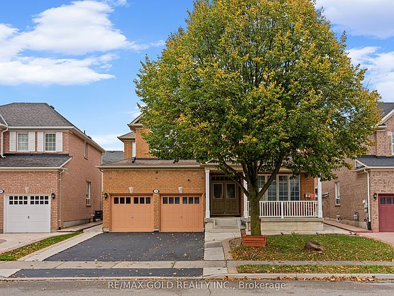 3rd image of 28 Latania Blvd