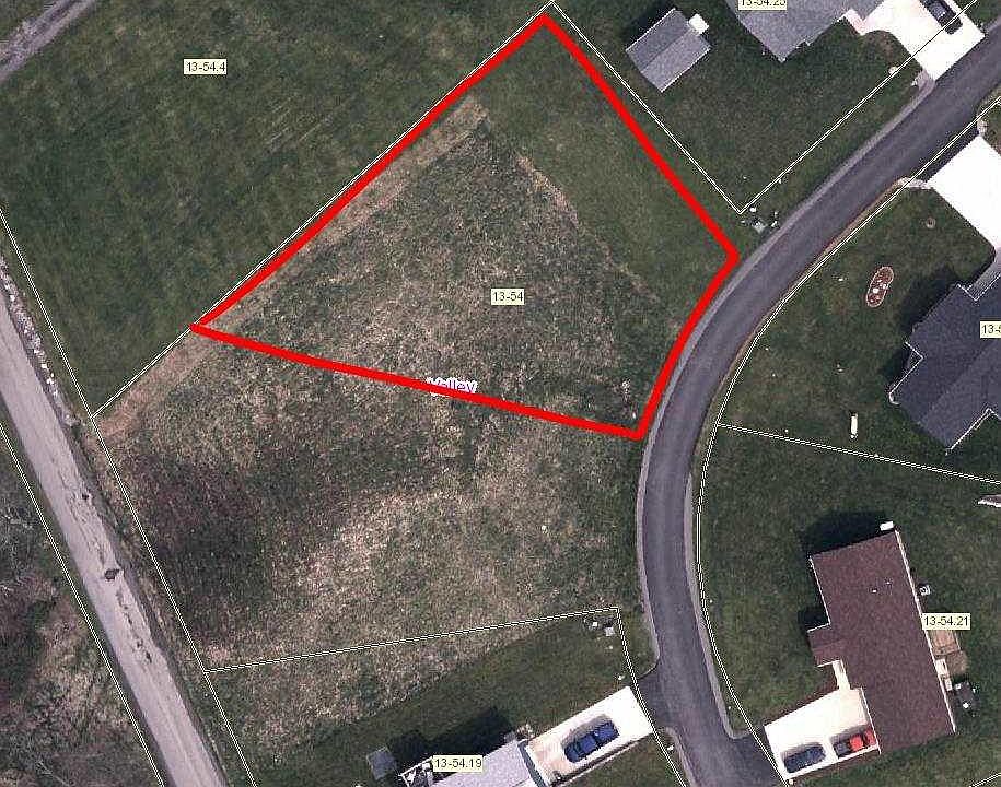 2nd image of 27 Chapel Brooke Cir