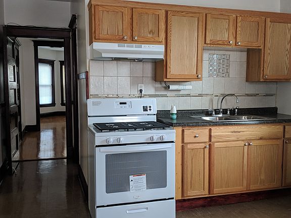 3rd image of 2138 N Keeler Ave