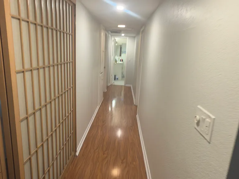 5647 Winnetka Ave — Photo 1