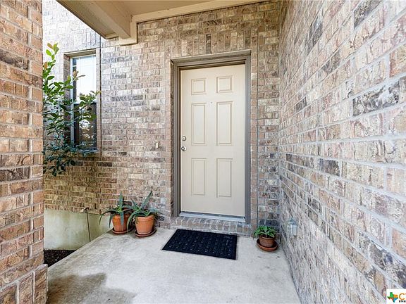 3rd image of 1208 Hyde Park Dr
