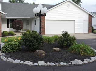 1014 Mulligan Dr, Mount Vernon, IL 62864