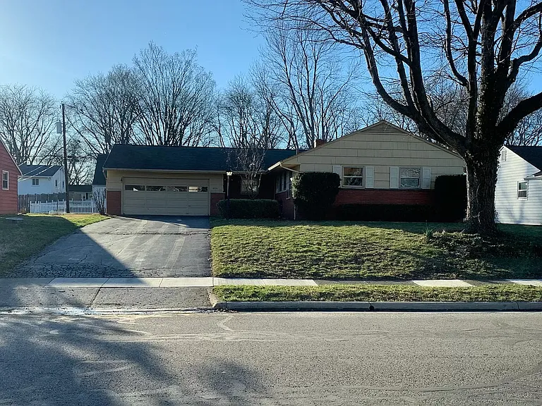 2731 Vassar Pl — Photo 1