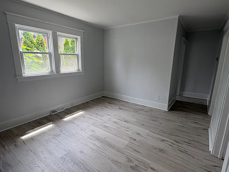 236 Mohawk Ave #3 — Photo 3
