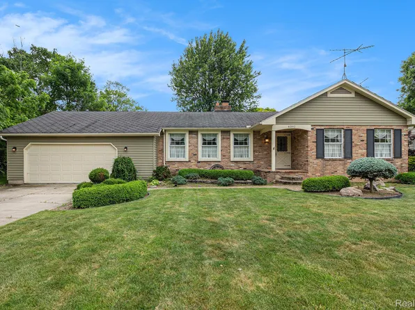 6392 McKenzie Dr, Flint, MI 48507