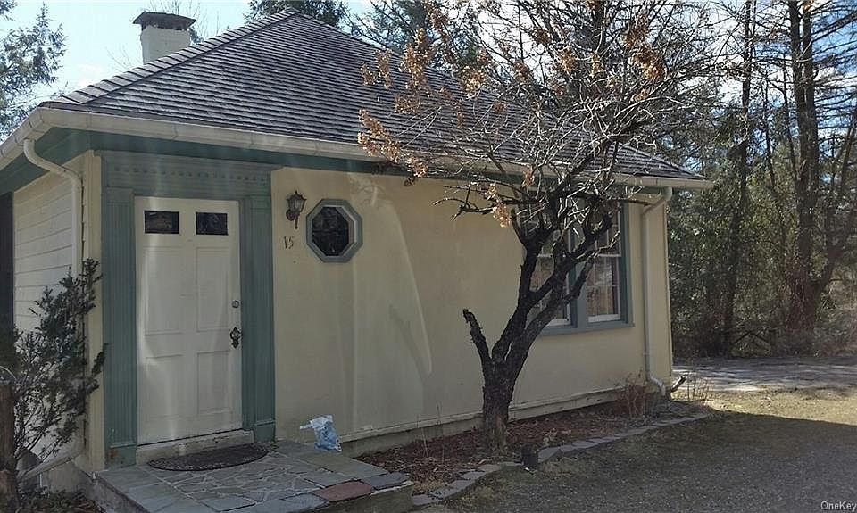 1st image of 15 Old Park Rd