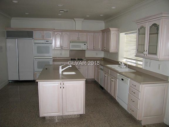 3rd image of 3307 E University Ave