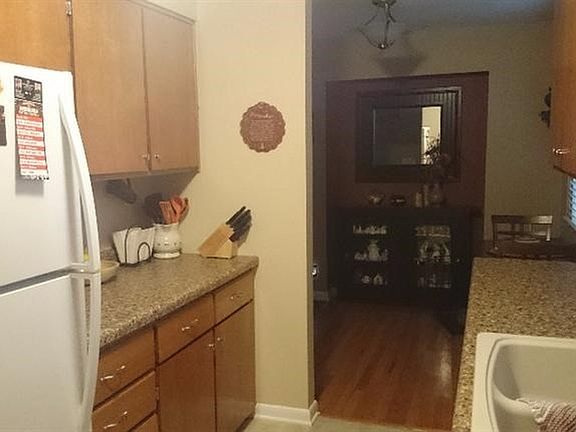 3rd image of 1400 N 70th St